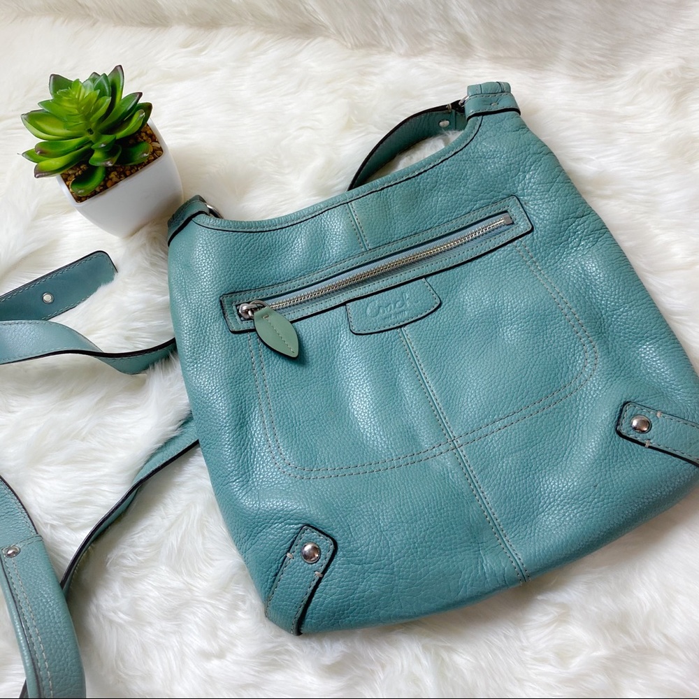 Coach F14679 Pebble Leather Cross Body Bag